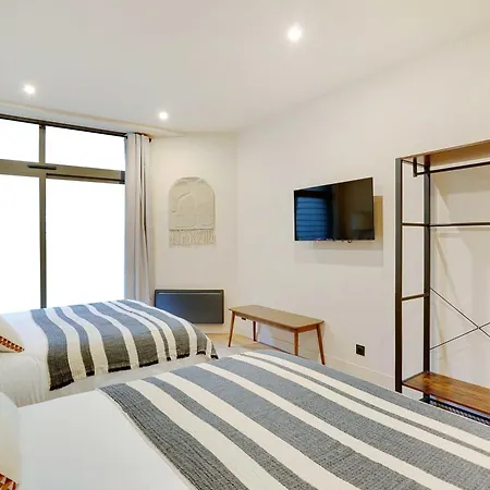 Daire Spacious - 2br-10p - Place D'italie *